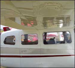 Cessna 205, 206 Rear Window (Right) (1963 - 1964) (206 1965 - 1970) 34 - 221 - 18C, 1211400 - 18C